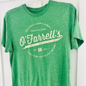 Old Navy Irish Spirits O’Farrell’s St Patrick's Day Tee Belfast Ireland T shirt